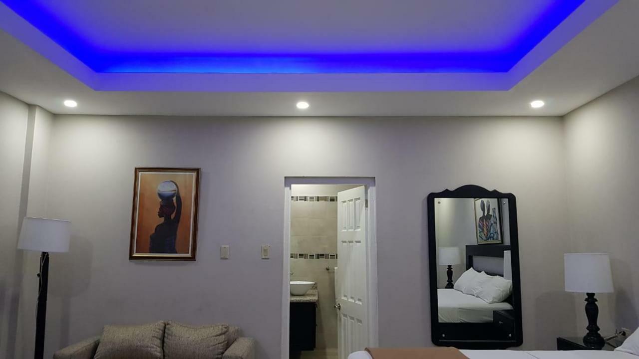 Christar Villas Hotel Kingston Esterno foto
